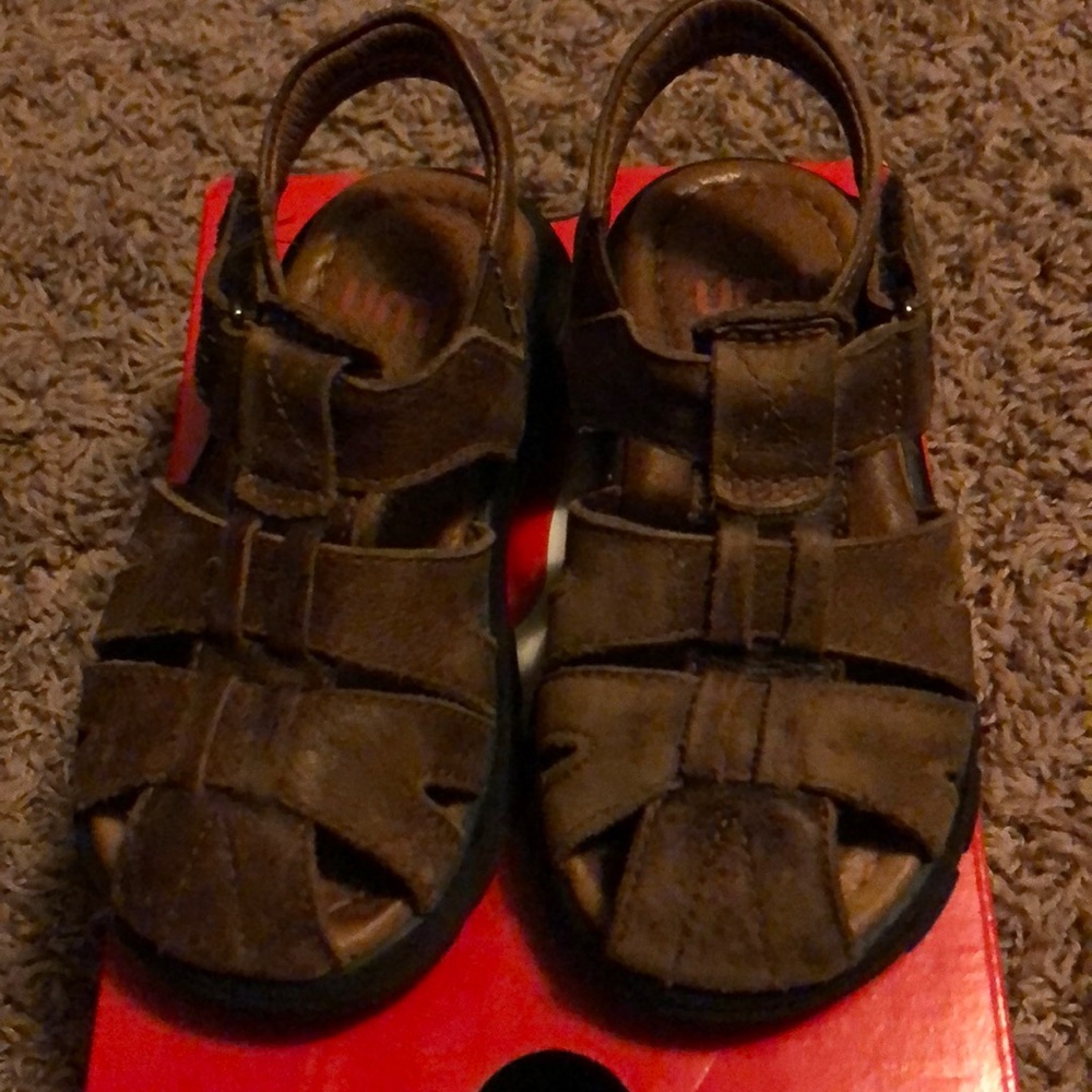 Umi brown leather sandal